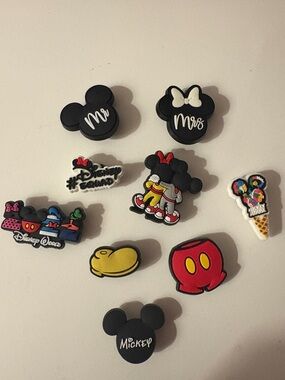 Mickey & Minnie Crocs Charms - Assorted Disney Icons